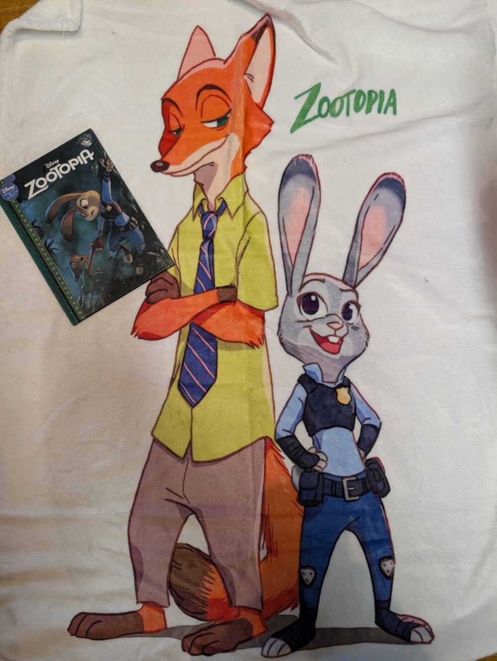 Zootopia Cover With Book